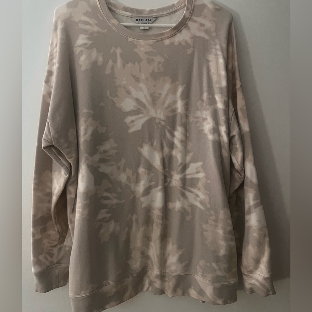 Tie dye Athleta lightweight crewneck size Large